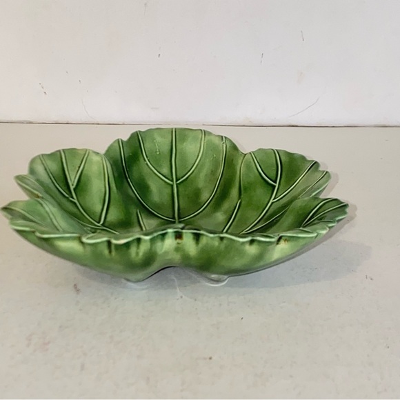 Vintage Green Ceramic Leaf Shaped Candy Nut Dish Decorative Table Decor - Picture 5 of 13